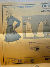 Very Easy Very Vogue 8827 PARTIALLY CUT Misses Dress Size 14