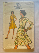 Very Easy Very Vogue 8827 PARTIALLY CUT Misses Dress Size 14