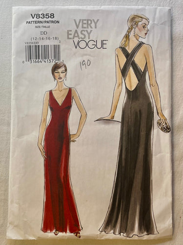 Very Easy Very Vogue V8358 CUT Misses Dress Size 18