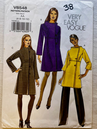 Very Easy Very Vogue V8548 PARTIALLY CUT Coat Sizes 6-12