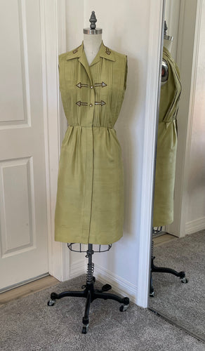 Green Sleeveless Collared Dress